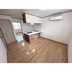 ローヤルハイム西三輪II D 2階1LDKのリビング/ダイニング