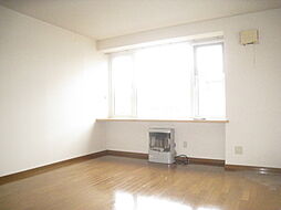 桑原ハイツI 101 1階2LDKのリビング/ダイニング