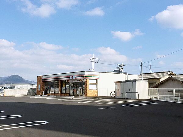 画像23:セブンイレブン下関稗田西町店(246m)