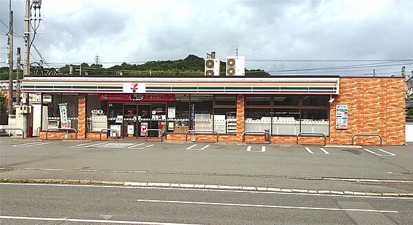 画像12:セブンイレブン下関羽山町店(228m)