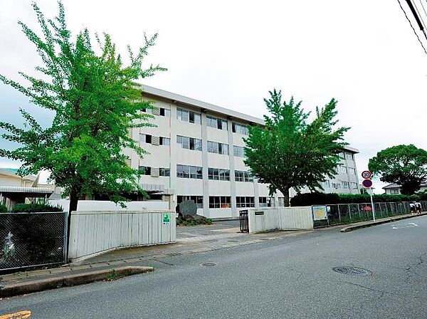 画像16:下関市立山の田中学校(1、726m)