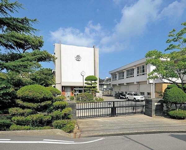 画像21:下関市立川中西小学校(1、366m)