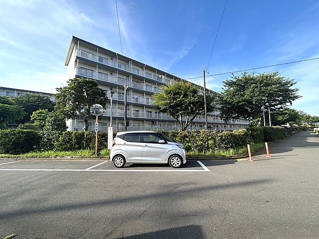 外観 芝中住宅ロー2号棟 4階/-