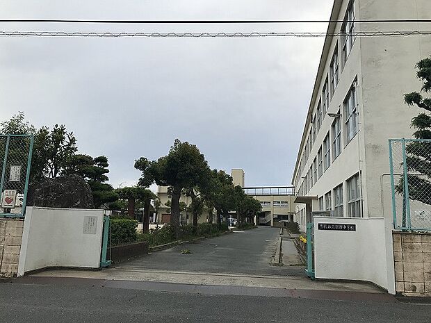 豊橋市立羽田中学校（1089m）
