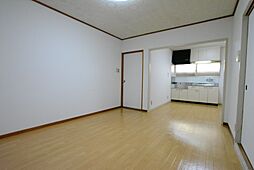 岡本一戸建2号地 1階5LDKのリビング/ダイニング