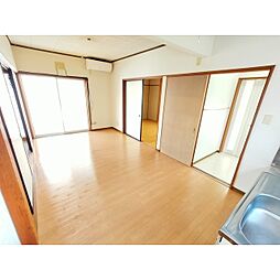 スリーハイム　A 1階2DKのリビング/ダイニング