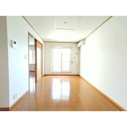 メゾンアプリ弐番館 2階2LDKのリビング/ダイニング