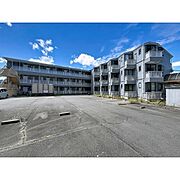 戸倉駅より徒歩10分 築35年4ヶ月 3階建の賃貸物件