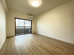 Ｆｏｒｅｓｔａ山西 3階1Kのリビング/ダイニング