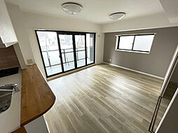 ビラ三秀上前津 5階3LDKのリビング/ダイニング