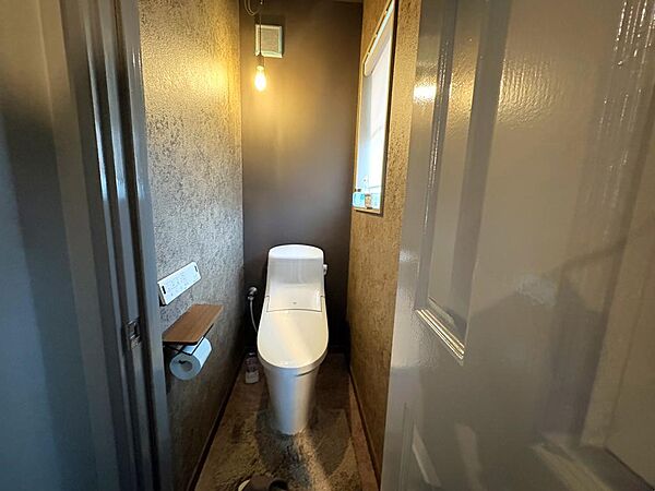 トイレを拡大表示