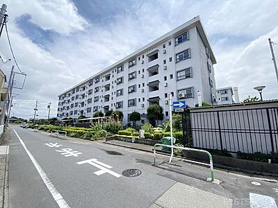 外観：室内リフォーム工事完了の為，ゆっくりとご見学いただけます。