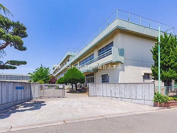 富士見市立水谷東小学校 （徒歩13分） 965m