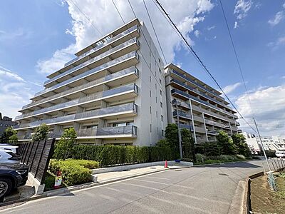 外観:2023年8月築,総戸数135戸の分譲マンションです。 外観:2023年8月築,総戸数135戸の分譲マンションです。