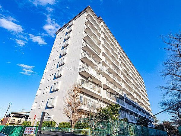 総戸数236戸の大型分譲マンション。日本ハウズイング（株）による安心の管理体制。