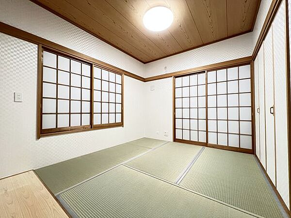 自然の光や風が気持ちの良い全居室2面彩光設計：和室約5.25帖