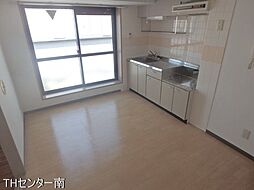 横浜市営地下鉄ブルーライン 仲町台駅 徒歩1分の賃貸マンション 4階2Kのリビング/ダイニング