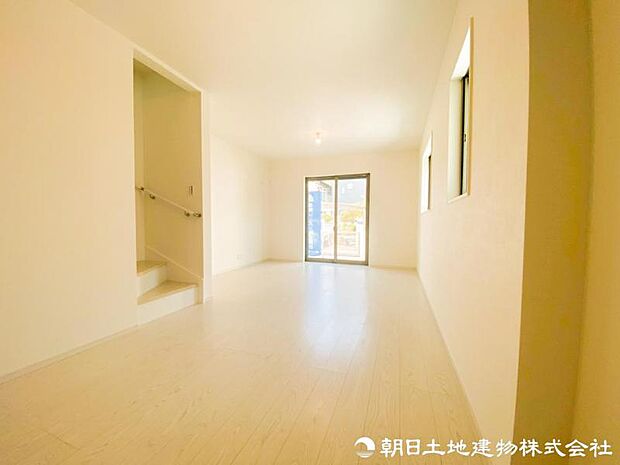 【リビング】暮らしのステージを彩り、心からのやすらぎと満足感を与えてくれます。