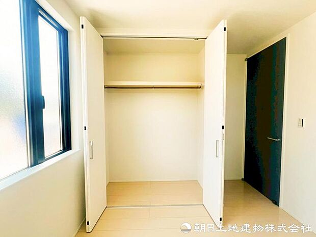 【収納】収納もしっかり各室にございますのでお部屋の片付けもしっかりと出来ます。