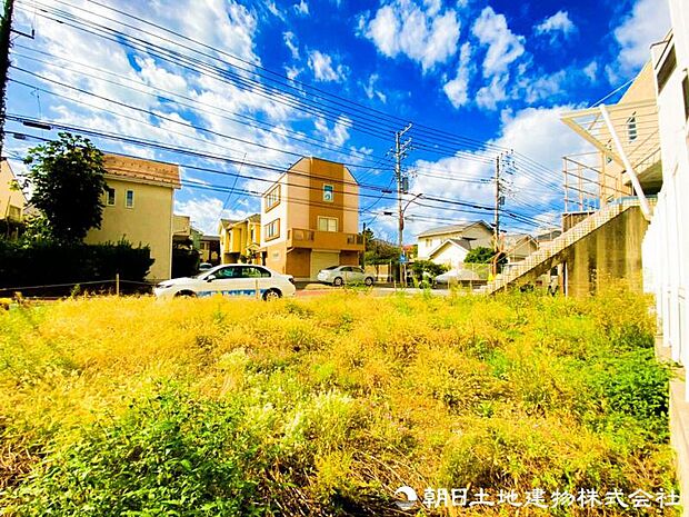 【現地写真】陽当りや通風・仕様設備やお部屋の大きさの比較、近隣・周辺環境や街並みなど、資料には掲載していない情報が現地にはたくさんあります。