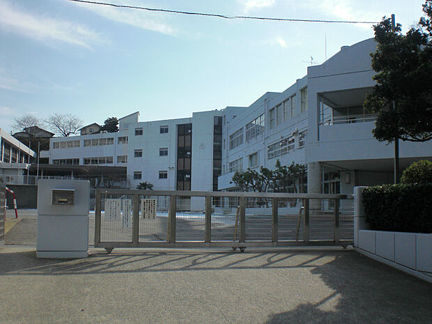 第一中学校、、、1400m