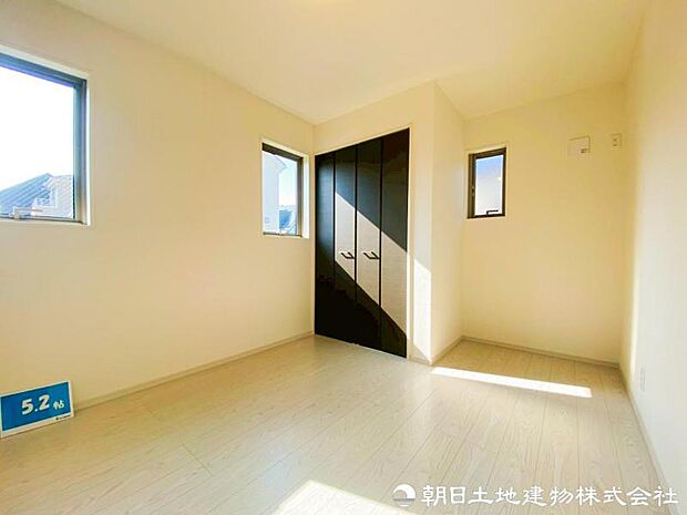 【洋室】一人一人のプライベート空間を大切に使い易い間取りになっております