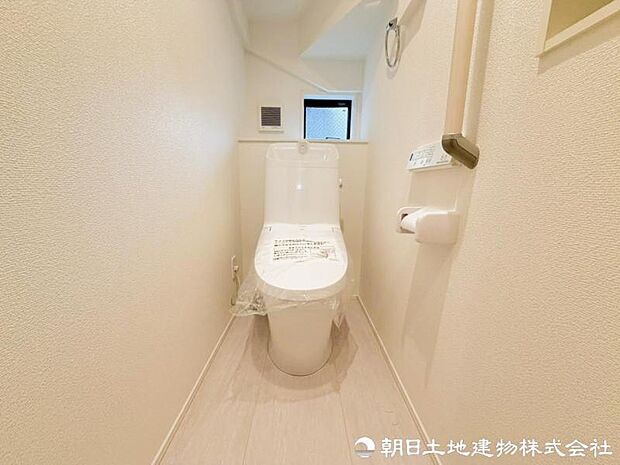 【トイレ】毎日の生活を快適にお過ごし頂けますよう、落ち着いた雰囲気です。