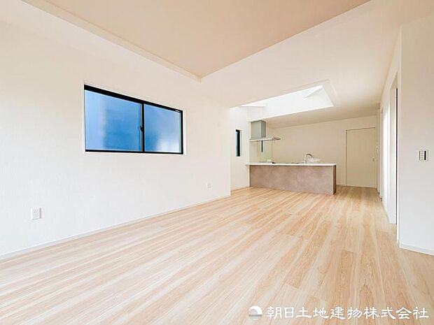 【リビング】上質な時間を育む暮らしのメインステージ。寛ぎとコミュニケーションを育む居心地のよい場所。