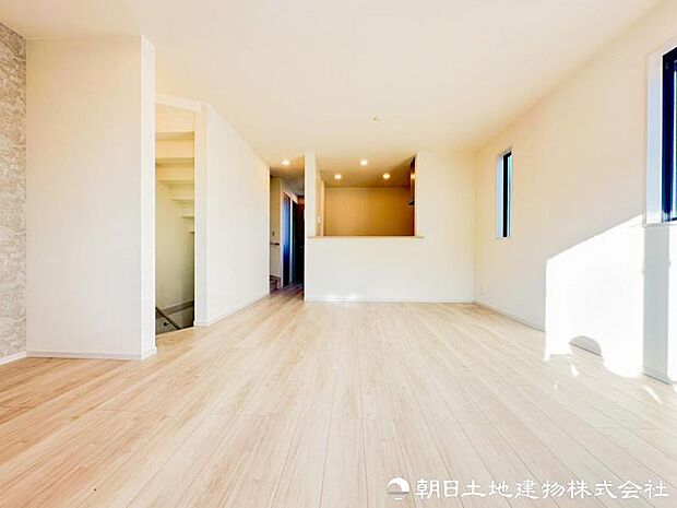 【リビング】一日の中で長く過ごすリビングは多機能空間として様々な過ごし方ができます