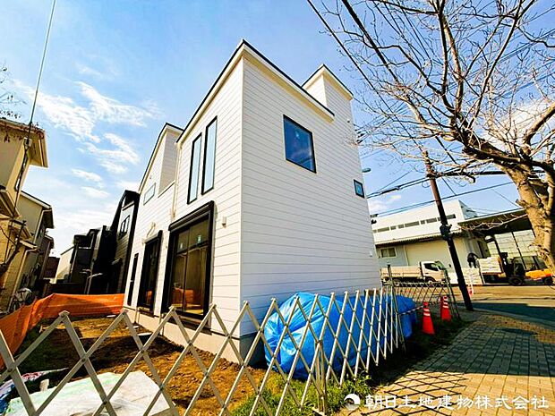 【現地写真】現在は建築中ではございますが完成物件をもとに建物プレゼンも承っております、お気軽にお問い合わせください。