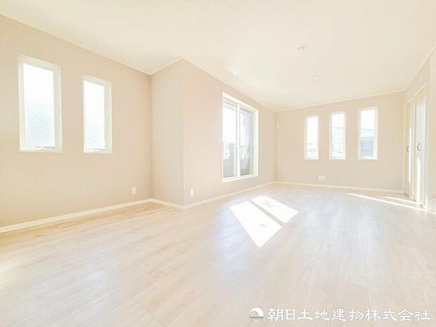 【リビング】暮らしのステージを彩り、心からのやすらぎと満足感を与えてくれます。