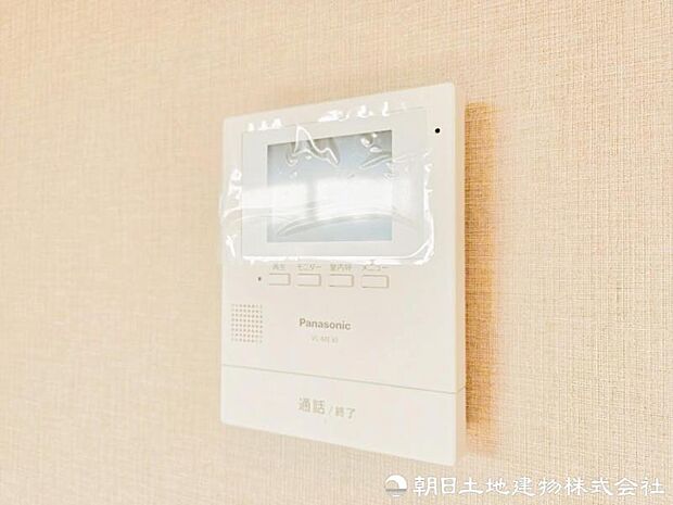 【インターホン】奥様やお子様だけでご在宅が多い方への必需品！突然の来訪も天候や時間帯に関係なく鮮明な画像で確認することが出来ます。