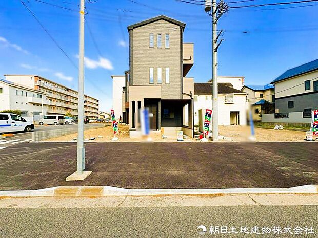 【外観写真】住む人を映し出す洗練された佇まいは、いつまでも輝き続けながらいつしか街の風景に溶け込んでいきます。