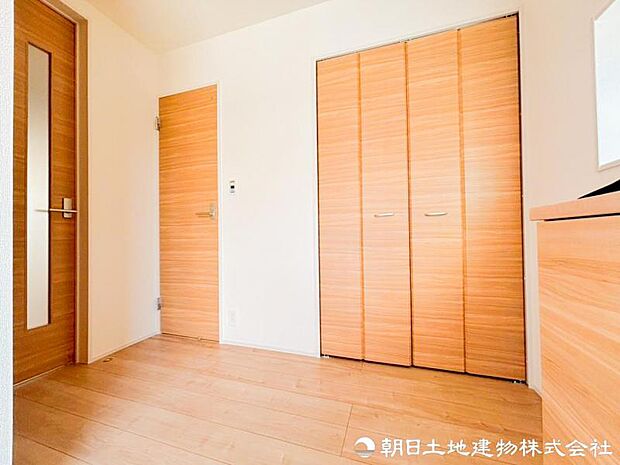 【玄関】おでかけの時も帰った時も、「我が家」を最初に感じでもらえる素敵な空間に。