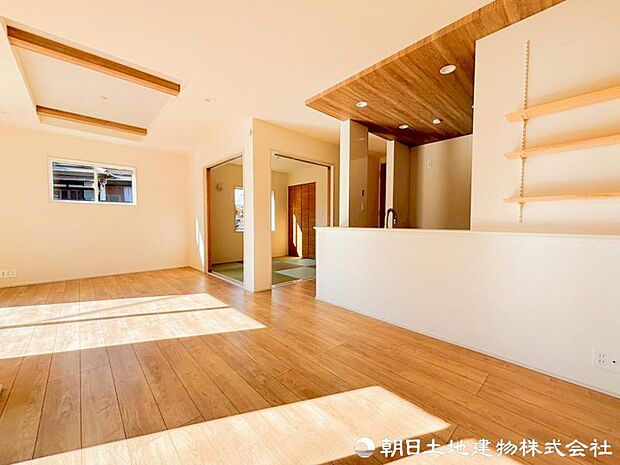 【リビング】暮らしのステージを彩り、心からのやすらぎと満足感を与えてくれます。