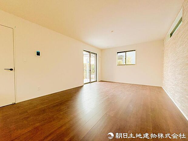 【リビング】ここに住むからこそ意味がある。そんな特別感に浸りながら、毎日を愉しんでいただきたいです。