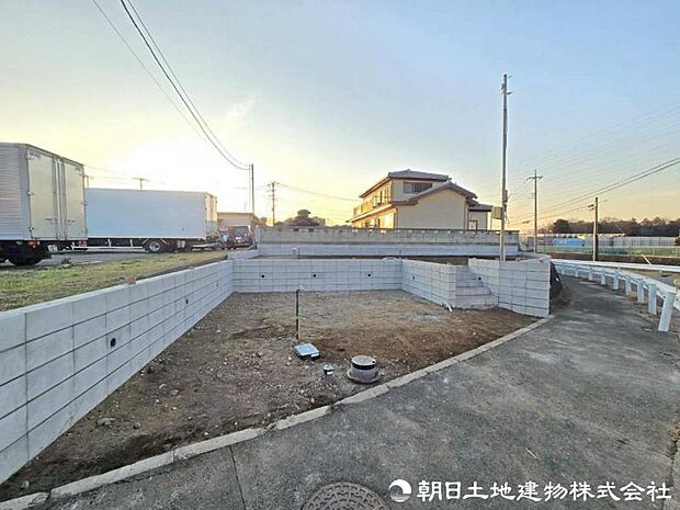 【現地写真】現在は建築中ではございますが完成物件をもとに建物プレゼンも承っております、お気軽にお問い合わせください。