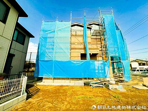 【現地写真】陽当りや通風・仕様設備やお部屋の大きさの比較、近隣・周辺環境や街並みなど、資料には掲載していない情報が現地にはたくさんあります。