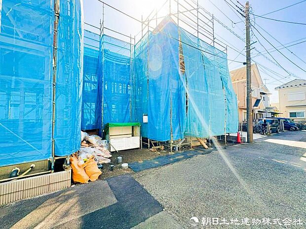 【現地写真】陽当りや通風・仕様設備やお部屋の大きさの比較、近隣・周辺環境や街並みなど、資料には掲載していない情報が現地にはたくさんあります。