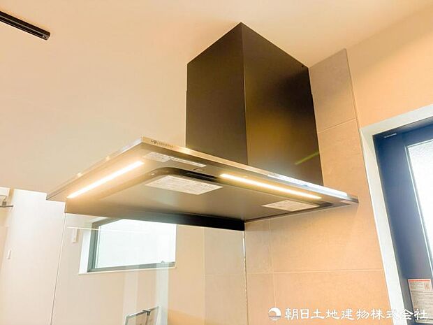 【レンジフード】お料理中の嫌な煙もレンジフードがしっかりと換気してくれます