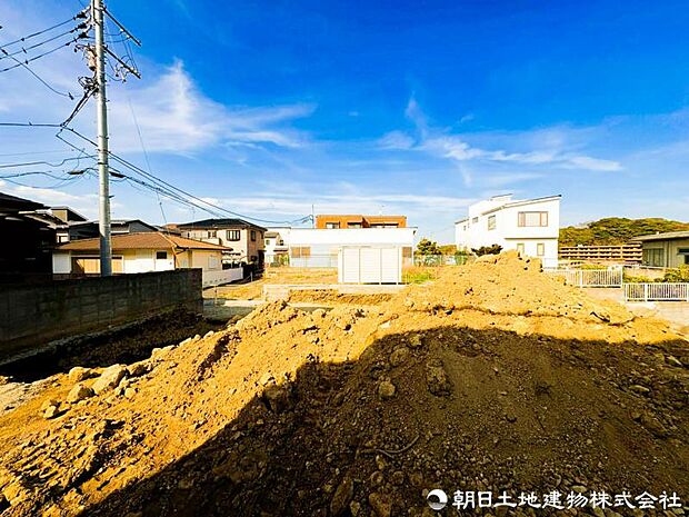 【現地写真】現在は建築中ではございますが完成物件をもとに建物プレゼンも承っております、お気軽にお問い合わせください。