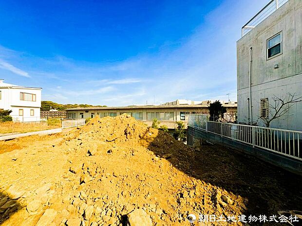 【現地写真】現在は建築中ではございますが完成物件をもとに建物プレゼンも承っております、お気軽にお問い合わせください。