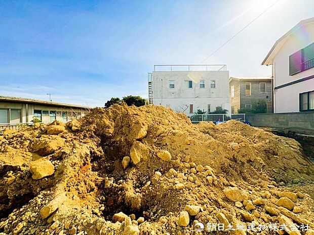 【現地写真】現在は建築中ではございますが完成物件をもとに建物プレゼンも承っております、お気軽にお問い合わせください。
