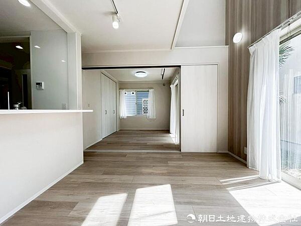 リビング/ダイニングを拡大表示