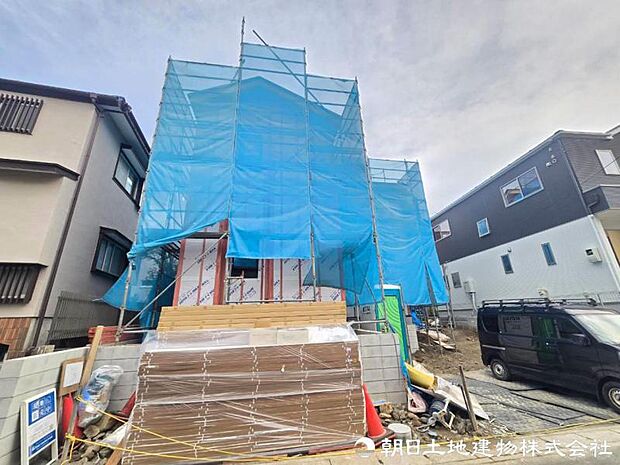 写真や資料だけでは分からない周辺環境や街の雰囲気、陽当りなどを現地で体感できます。新生活を思い描きながら、ぜひご覧ください。街の空気感まで現地で確かめられます。