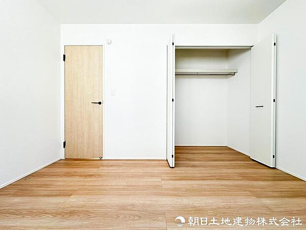 家族との時間も自分だけの時間も大切にできる洋室。寝室や子供部屋、ワークスペースなど、暮らしに合わせて多彩に使えます。家族の成長や暮らしの変化にも柔軟に使えます。