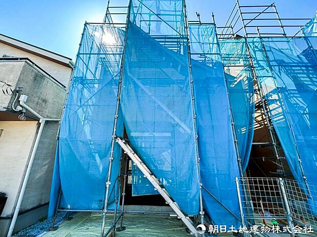 四季の移り変わりを感じられる環境。毎日のお散歩も気持ちよさそうです。自然に包まれた穏やかな暮らしができる住環境が整っています。