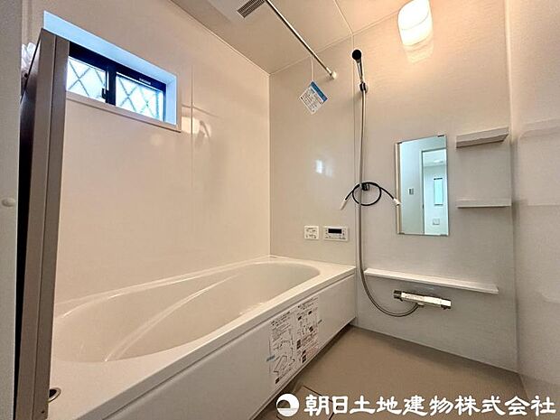 【浴室】冬の予備暖房でヒートショックなど温度差による身体への影響も軽減。家族全員の健康も守るシステムバスです