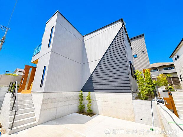 【現地写真】現在は建築中ではございますが建物プレゼンも承っております、お気軽にお問い合わせください。
