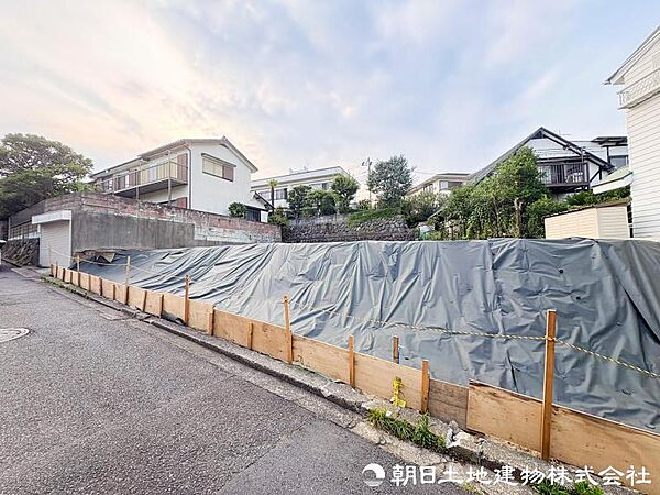 【現地写真】建築条件はございませんのでお好きなハウスメーカーでの建築が可能です。ハウスメーカーのご紹介も受け付けておりますのでお気軽にお問い合わせください。